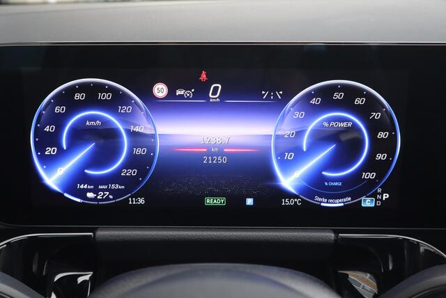 Mercedes-Benz EQA 250+ AMG Line 71 kWh NL- Auto!! Elek Trekhaak I Pano I Sfeerverl