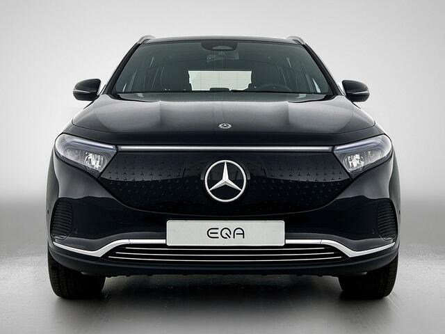 Mercedes-Benz EQA 250+ Business Solution Luxury 71 kWh | Trekhaak | GUARD 360° Voertuigbescherming Plus | Parkeerpakket met achteruitrijcamera | USB pakket plus | EASY PACK achterklep | Dodehoekassistent | Stoelverwarming voor |