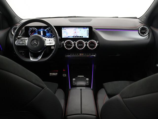 Mercedes-Benz EQA 250+ Business Edition 71 kWh | AMG | Panoramadak | Sfeerverlichting | Memory | 360 graden camera |