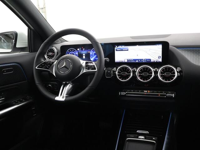 Mercedes-Benz EQA 250+ Business Solution Luxury 71 kWh | Panoramaschuifdak | Winterpakket | Dodehoekassistent |