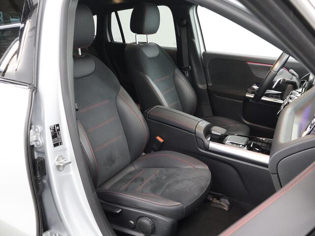 Mercedes-Benz EQA 350 4MATIC Electric Art 67 kWh | Trekhaak | Night | Stoelverwarming | Sfeerverlichting |