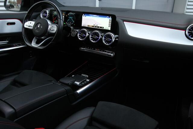 Mercedes-Benz EQA 250+ AMG Line 71 kWh I Pano.dak I Camera I Carplay