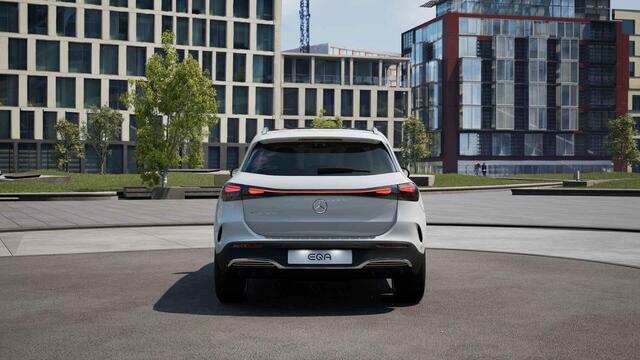 Mercedes-Benz EQA 250+ Business Solution AMG 71 kWh | Panoramaschuifdak | Dodehoekassistent | Head-up | Burmester | Winterpakket |