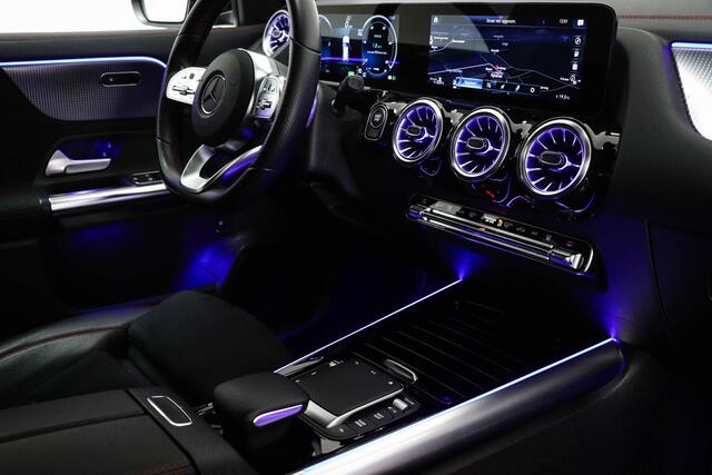 Mercedes-Benz EQA 250 AMG Line 67 kWh | RIJASSISTENTIE PACK | PANORAMADAK | DAB | APPLE | 360 CAMERA | TREKHAAK