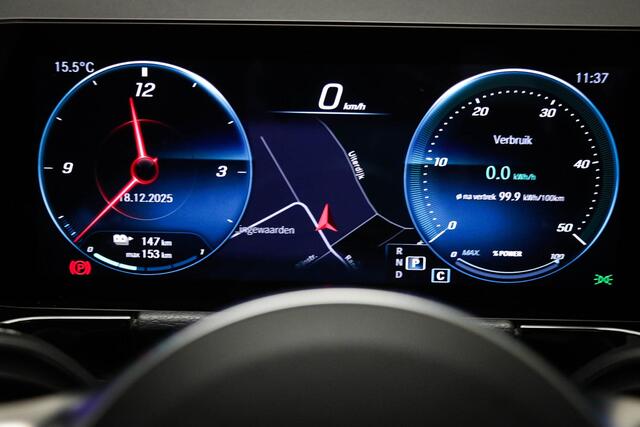 Mercedes-Benz EQA 250 AMG Line 67 kWh | RIJASSISTENTIE PACK | PANORAMADAK | DAB | APPLE | 360 CAMERA | TREKHAAK