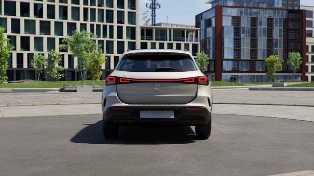 Mercedes-Benz EQA 250+ AMG Line 71 kWh | Panoramadak | Premium pakket | Burmester | Draadloos telefoon laden |