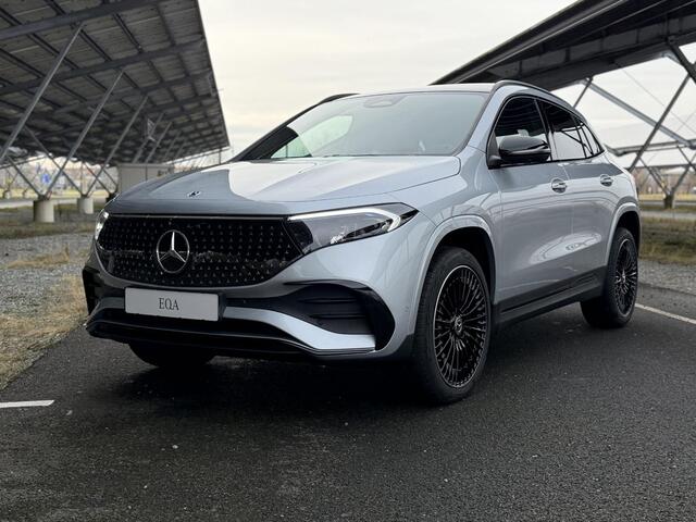 Mercedes-Benz EQA 250+ Business Solution AMG 71 kWh | Night | Panoramaschuifdak | Leder | Head-up | Burmester | Winterpakket |