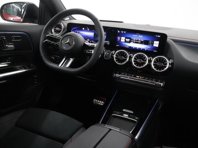 Mercedes-Benz EQA 250+ Business Solution AMG 71 kWh | Panoramaschuifdak | Night | Dodehoekassistent | Head-up | Burmester | Winterpakket |