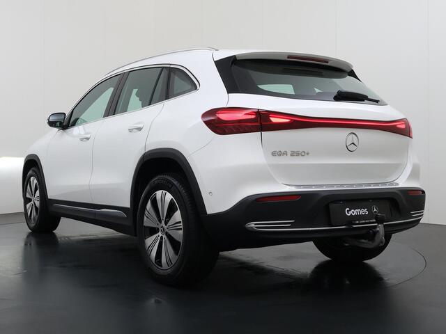 Mercedes-Benz EQA 250+ Business Solution | Trekhaak | LED Koplampen | Adaptieve Grootlichtassistent | Stoelverwarming | Sfeerverlichting | Elektrische Achterklep | Achteruitrijcamera | Parkeersensoren