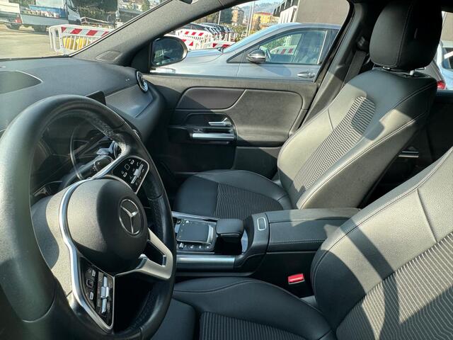 Mercedes-Benz EQA 250 Sport 67 kWh Advanced Pakket, Premium pakket, rij-assistentie pakket Wordt verwacht begin maart