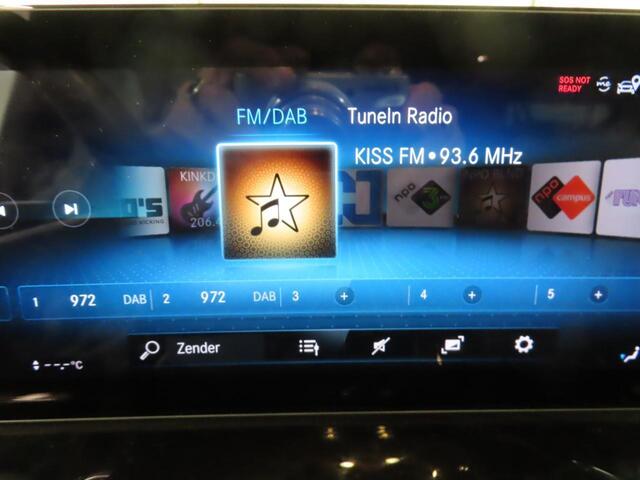 Mercedes-Benz EQA 250 Business Solution Luxury 67 kWh | 92750 km | Trekhaak | Panoramadak