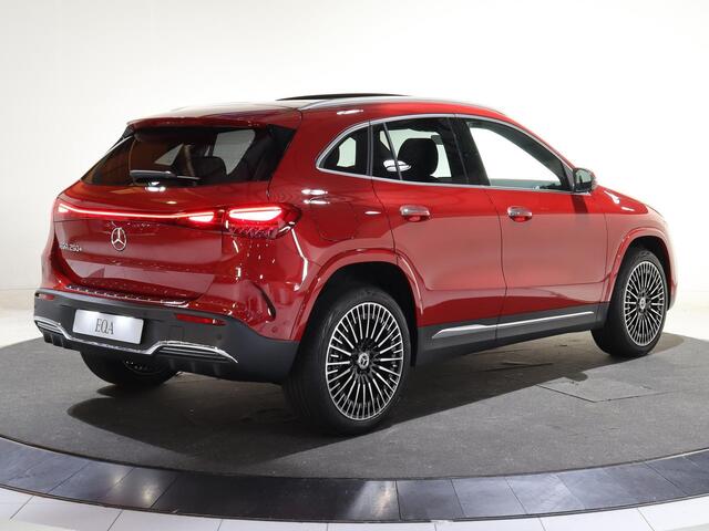 Mercedes-Benz EQA 250+ Business Solution AMG 71 kWh | Panoramaschuifdak | Dodehoekassistent | Head-up | Burmester | Winterpakket | Trekhaak |