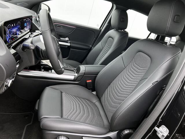 Mercedes-Benz EQA 250+ Business Solution 71 kWh | Widescreen display | Extra USB-poorten | EASY PACK achterklep | Achteruitrijcamera | Stoelverwarming | Sfeerverlichting |