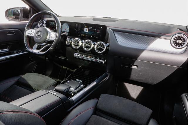 Mercedes-Benz EQA 250 Business Solution AMG 67 kWh Elek. Panoramadak/ Sportstoelen/ Camera/ Blindspot/ Carplay/ Elek. achterklep