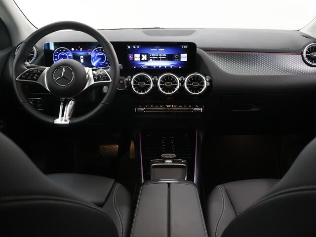 Mercedes-Benz EQA 300 4MATIC Line 67 kWh | Winter pakket | Apple carplay | Getint glas | Achteruitrijcamera |