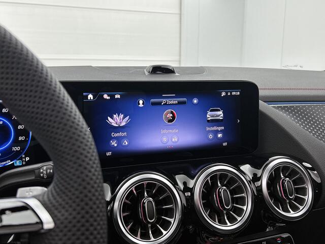 Mercedes-Benz EQA 250+ Business Solution AMG 71 kWh | Rijassistentiepakket | Nightpakket | GUARD 360° Plus | Trekhaak | Smartphone integratie | 20 inch AMG velgen | Panoramaschuifdak | 360°-camera | Burmester Sound systeem |