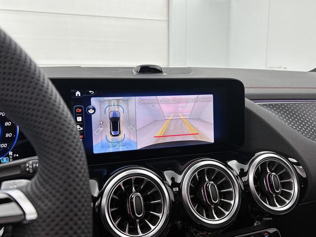 Mercedes-Benz EQA 250+ Business Solution AMG 71 kWh | Rijassistentiepakket | Nightpakket | GUARD 360° Plus | Trekhaak | Smartphone integratie | 20 inch AMG velgen | Panoramaschuifdak | 360°-camera | Burmester Sound systeem |
