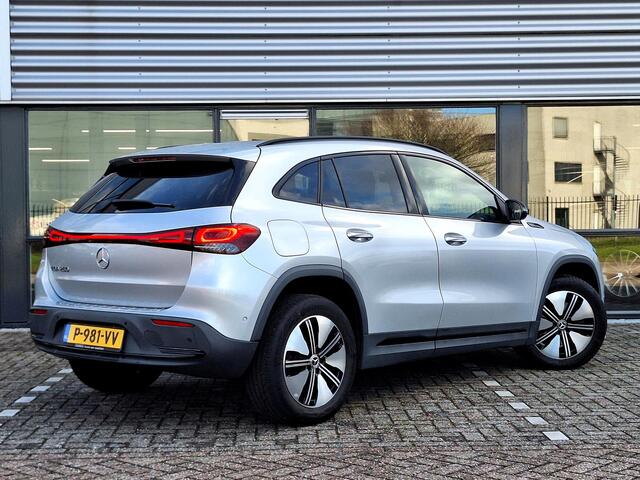 Mercedes-Benz EQA 250 Electric Art 67 kWh | Night pakket | Achteruitrijcamera | Dodehoekassistentie | Keyless-GO | Stoelverwarming | Sfeerverlichting | Elektrische achterklep
