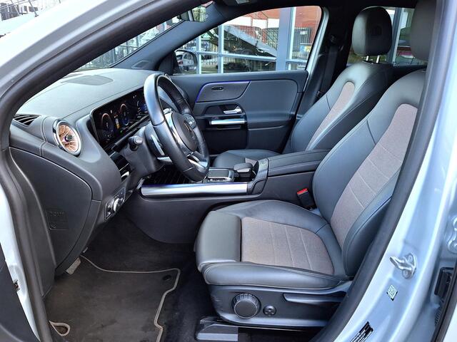 Mercedes-Benz EQA 250 Electric Art 67 kWh | Night pakket | Achteruitrijcamera | Dodehoekassistentie | Keyless-GO | Stoelverwarming | Sfeerverlichting | Elektrische achterklep