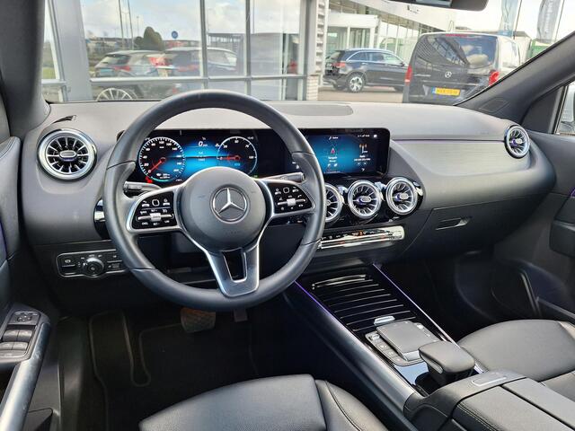 Mercedes-Benz EQA 250 Luxury Line 67 kWh | Achteruitrijcamera | Sfeerverlichting | Stoelverwarming | Dodehoekassistentie | Widescreen | Elektrische achterklep