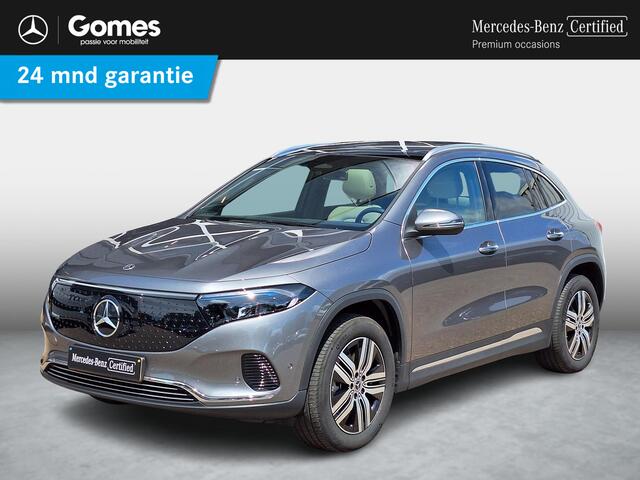 Mercedes-Benz EQA 250+ Luxury Line | Panoramadak | Trekhaak | Beige Interieur | Privacy Glas Achter | Sierdelen Lindehout Zwart | Dodehoekassistent | Apple CarPlay | Android Auto | Sfeerverlichting | Stoelverwarming | Elektrisch Inklapbare Buitenspiegels