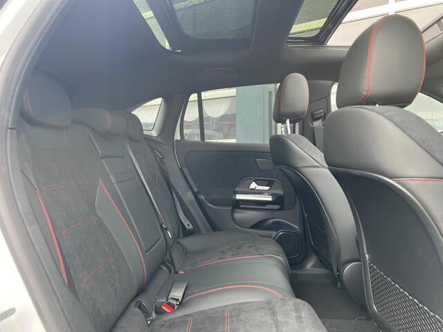 Mercedes-Benz EQA 250+ Business Edition | AMG | Nightpakket | Panoramadak | 360° Camera | Sfeerverlichting | Memorystoelen Verwarmd | Apple & Android Carplay