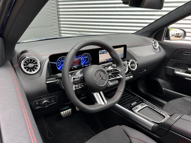Mercedes-Benz EQA 250+ AMG Line | Nightpakket | Panoramadak | Achteruitrijcamera | Stoelverwarming | Sfeerverlichting