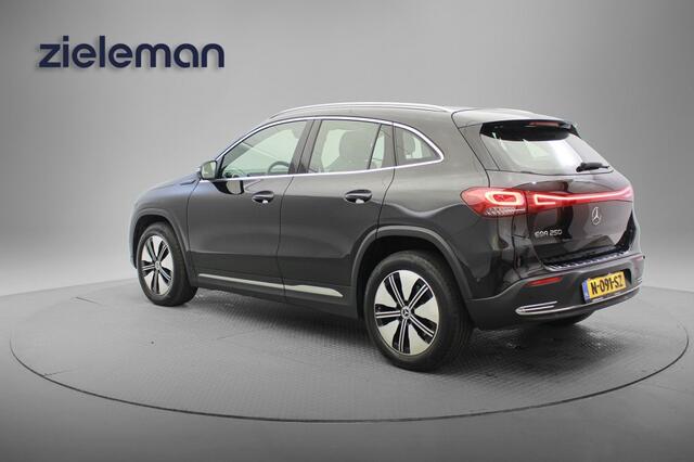 Mercedes-Benz EQA 250 Business Solution Luxury 67 kWh - Navi, Camera, Half Leer, Stoelverw. SOH 98%