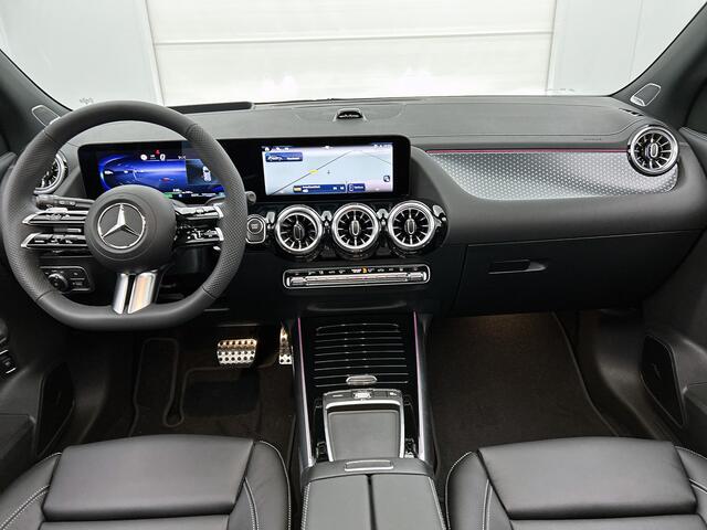 Mercedes-Benz EQA 250+ Business Solution AMG 71 kWh | Premium pakket | Nightpakket | AMG leder pakket | DISTRONIC | Panoramaschuifdak | 20 inch multispaaks lichtmetalen velgen | Smartphone integratie | 360° camera |