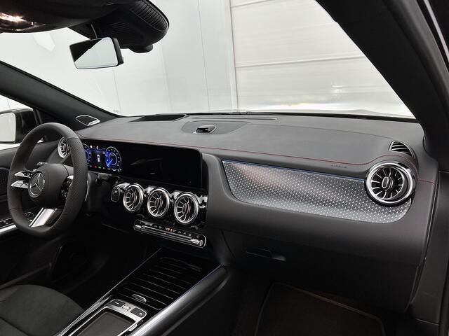 Mercedes-Benz EQA 250+ Business Solution AMG 71 kWh | Premium pakket | Winterpakket | Trekhaak | DISTRONIC | Panoramaschuifdak | 360° camera | Sfeerverlichting | Smartphone integratie |