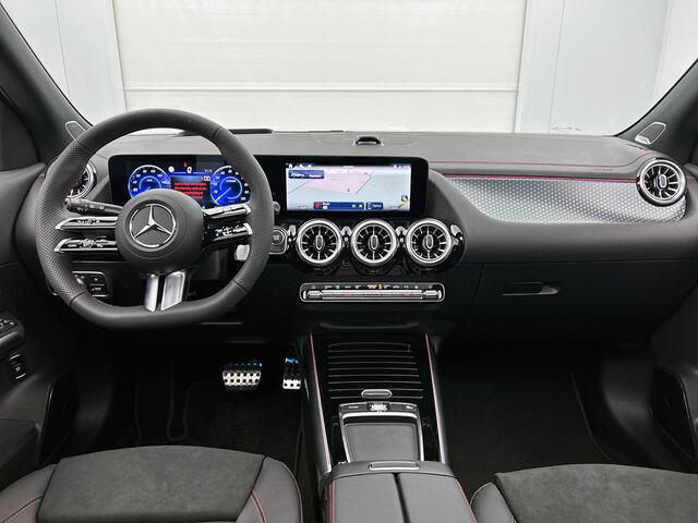Mercedes-Benz EQA 250+ Business Solution AMG 71 kWh | Premium pakket | Nightpakket | Parkeerpakket | Panoramaschuifdak | 360° camera | 19 inch tienspaaks lichtmetalen AMG-velgen | Smartphone integratie |