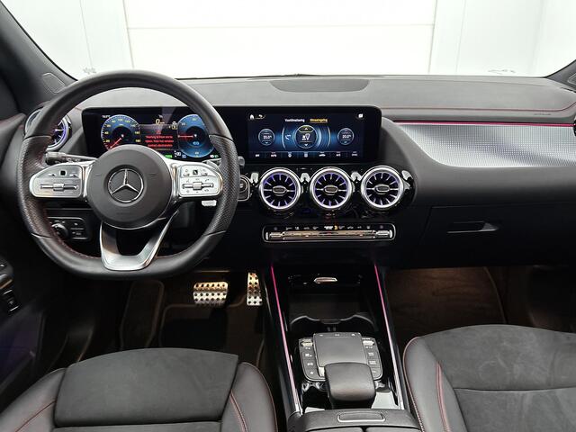 Mercedes-Benz EQA 250+ Business Edition 71 kWh AMG Styling | Trekhaak Night Pakket | 19 Inch wielen Inclusief 24 maanden MB Certified garantie voor Europa.