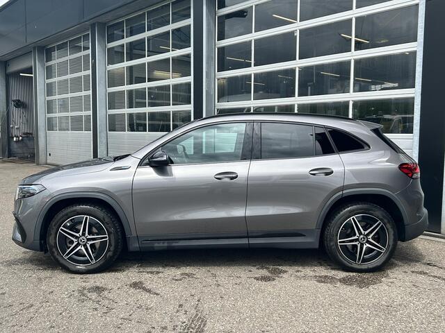 Mercedes-Benz EQA 250 AMG Line 67 kWh | Panoramadak | Trekhaak | Stoelverwarming | LED Koplampen