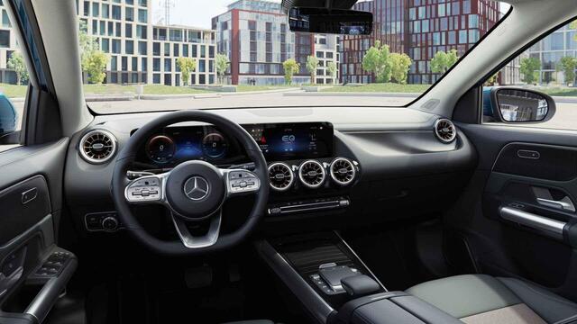 Mercedes-Benz EQA 250 Edition 1 67 kWh | Trekhaak | Achteruitrijcamera | Elektrische achterklep |