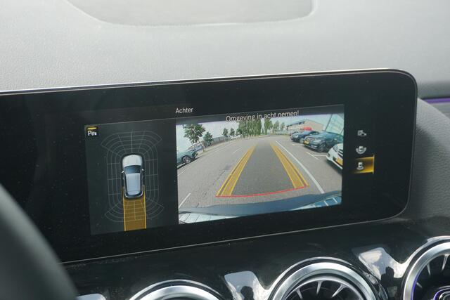 Mercedes-Benz EQA 250 Luxury Line 67 kWh l Panoramadak l MBUX l Stoelverwarming l Achteruitrijcamera l Leder Twin Interieur l Elect. bed. Achterklep l l Augmented Reality l Draadloos opladen telefoon l THERMOTRONIC l Glas coating l Nederlands geleverd l