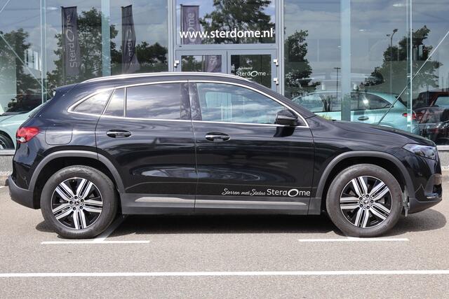 Mercedes-Benz EQA 250 Luxury Line 67 kWh l Panoramadak l MBUX l Stoelverwarming l Achteruitrijcamera l Leder Twin Interieur l Elect. bed. Achterklep l l Augmented Reality l Draadloos opladen telefoon l THERMOTRONIC l Glas coating l Nederlands geleverd l