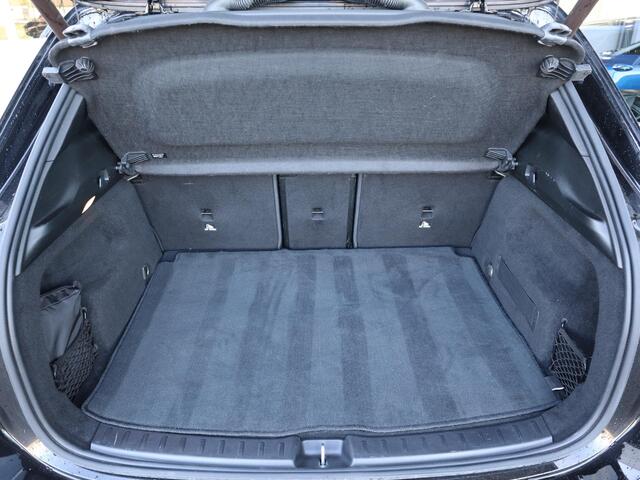 Mercedes-Benz EQA 250 AMG line
