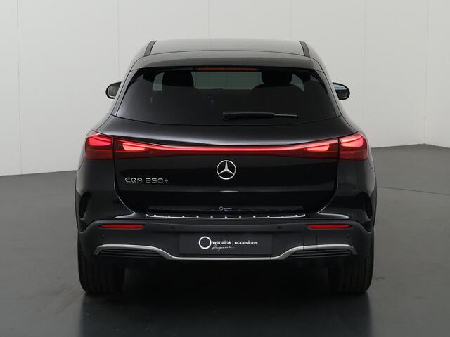 Mercedes-Benz EQA 250+ AMG Line 71 kWh | Winter pakket | Achteruitrijcamera | Elektrische achterklep |