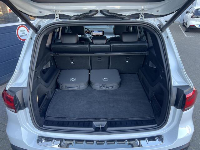 Mercedes-Benz EQB 250+ | AMG Line | Panoramadak | Night Pakket | Business Plus Pakket | Elektrisch Verstelbare Stoelen + Memory | Dodehoekassistent | 360° Camera | Advanced Sound System | Sfeerverlichting | Stoelverwarming