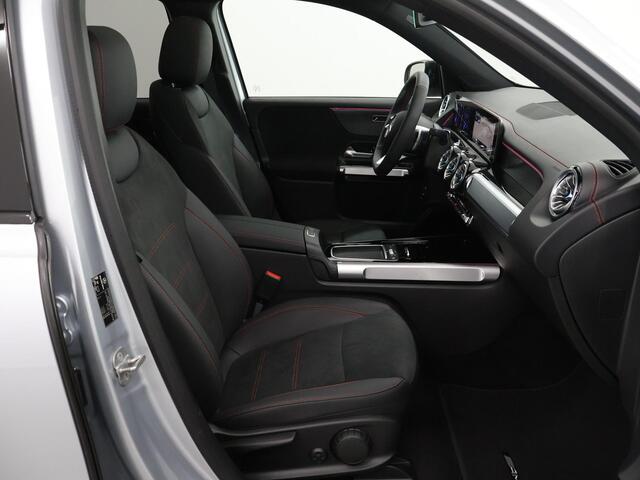 Mercedes-Benz EQB 250+ AMG Line | Stoelverwarming | Panoramaschuifdak | Sfeerverlichting | Keyless go | Premium pakket