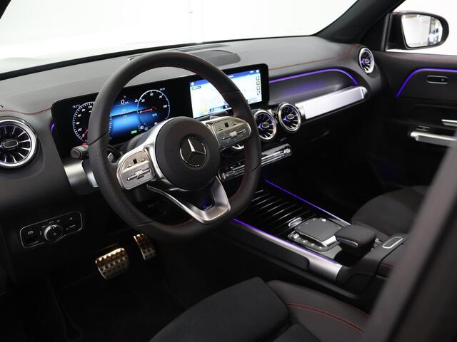 Mercedes-Benz EQB 300 4MATIC AMG NIGHT Premium 67 kWh | Panoramadak | Sfeerverlichting | Apple Carplay | Stoelverwarming | Achteruitrijcamera |