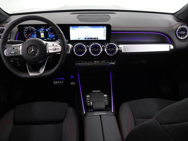 Mercedes-Benz EQB 300 4MATIC AMG NIGHT Premium 67 kWh | Panoramadak | Sfeerverlichting | Apple Carplay | Stoelverwarming | Achteruitrijcamera |