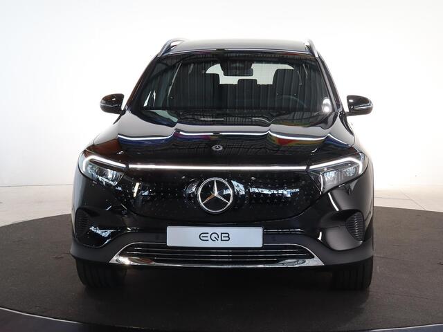 Mercedes-Benz EQB 250+ Business Line 71 kWh | Trekhaak | Panoramaschuifdak | Privacy glas | Distronic | 18-Inch |