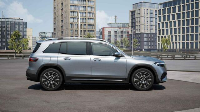 Mercedes-Benz EQB 250+ Business Solution AMG 7p. 71 kWh Panorama dak