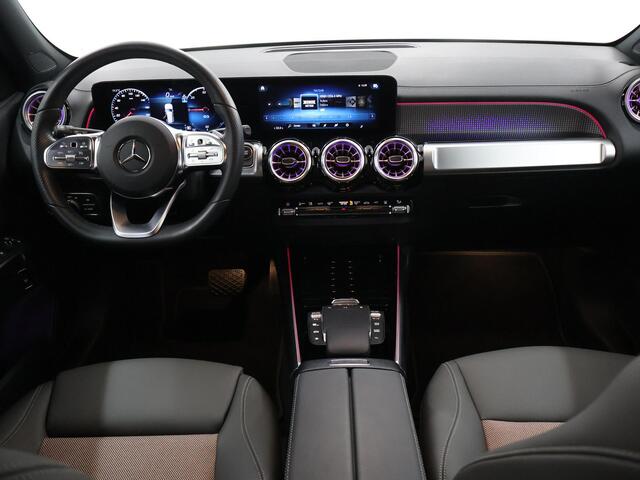 Mercedes-Benz EQB 300 4MATIC Luxury Line 67 kWh | Night | 360 graden camera | Stoelverwarming | Sfeerverlichting |