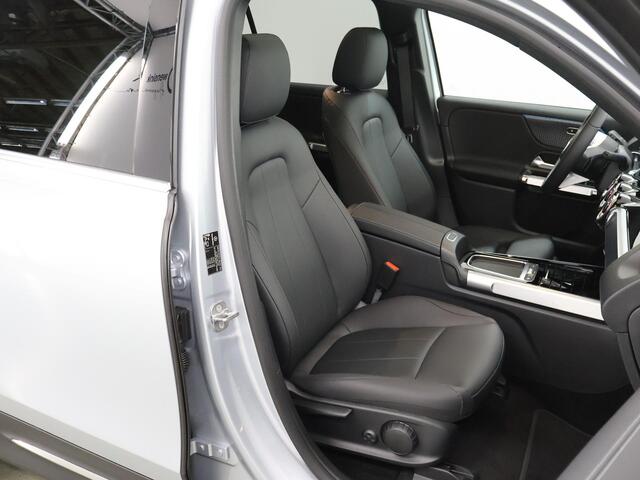 Mercedes-Benz EQB 250+ Luxury Line 71 kWh | 7-Pers | Panoramaschuifdak | Winter-pakket | Elektrisch verstelbare stoelen | 360 graden camera |