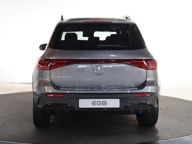 Mercedes-Benz EQB 250+ Business Solution AMG 71 kWh | Panoramaschuifdak | Dodehoekassistent | DAB+ | Led-Koplampen | 360° camera |