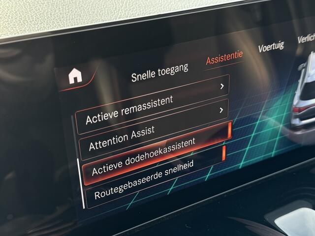 Mercedes-Benz EQB 250 AMG Line Pano BTW auto