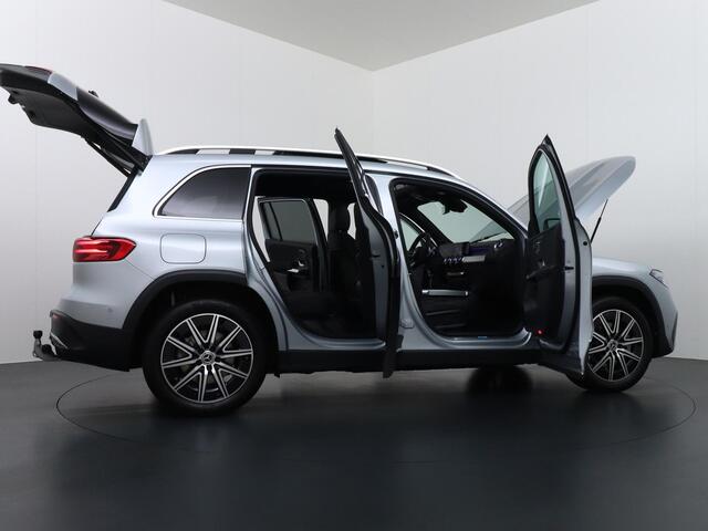 Mercedes-Benz EQB 250+ Business Solution AMG 71 kWh Accu | Memorystoelen | Apple Carplay & Android Auto | Panorama - Schuifdak | Head-Up Display | 360° Camera | Trekhaak Wegklapbaar | Burmester Surround Sound