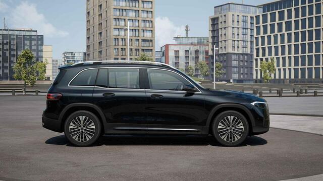 Mercedes-Benz EQB 250+ Business Solution Luxury | Panoramadak | Dodehoekassistent | Stoelverwarming | Sfeerverlichting | Apple CarPlay | Android Auto | Verschuifbare Stoelen Achter | Elektrische Achterklep | Elektrisch Inklapbare Buitenspiegels | Achteruitrijcamera | Parke